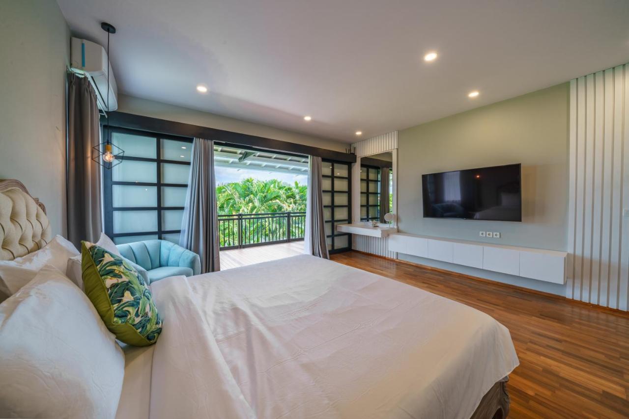 Villa Okenada - Modern 5-Bedroom Pool Villa In Berawa! Canggu Eksteriør billede