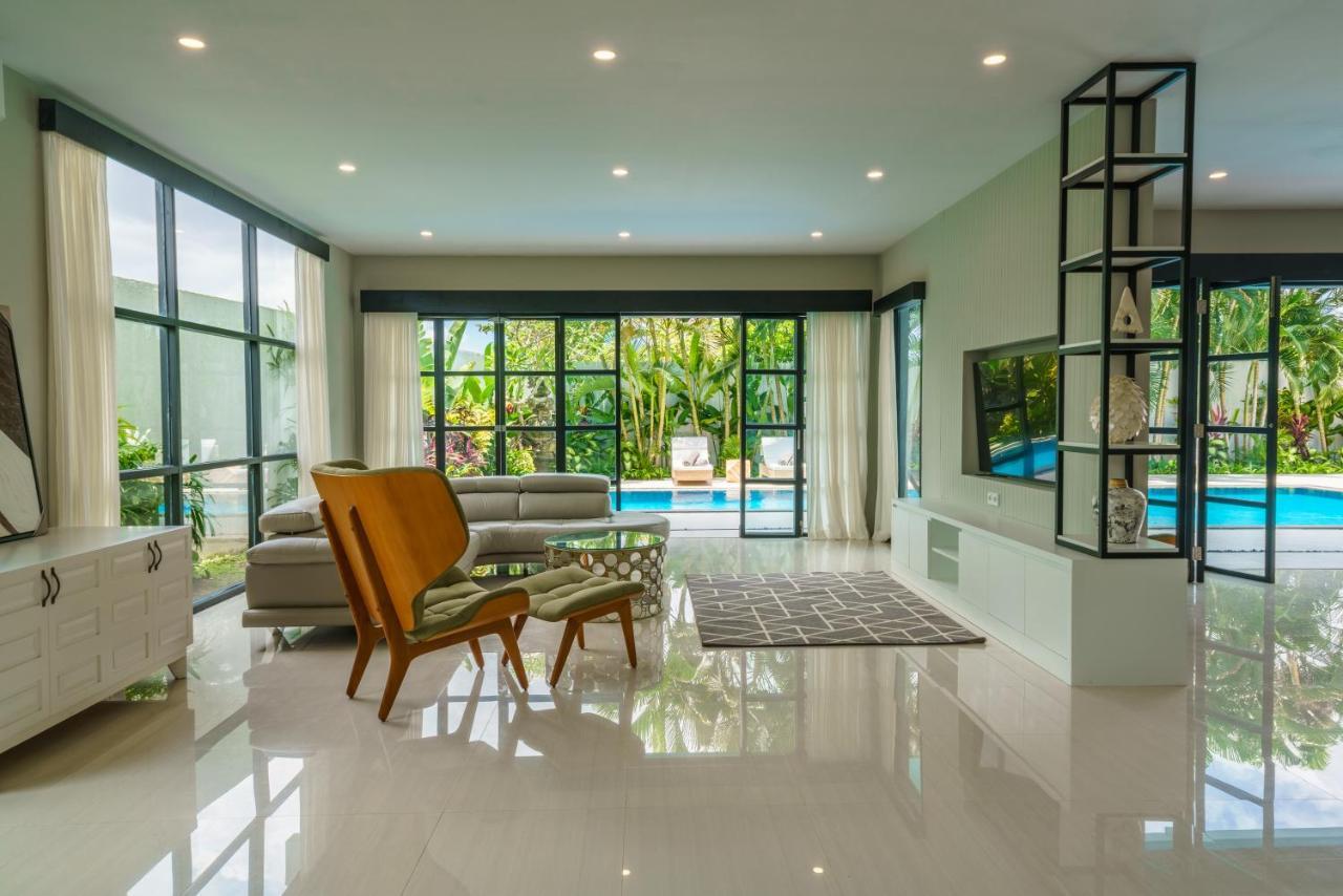 Villa Okenada - Modern 5-Bedroom Pool Villa In Berawa! Canggu Eksteriør billede